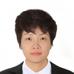 Bà Lê Thị Minh Khanh  