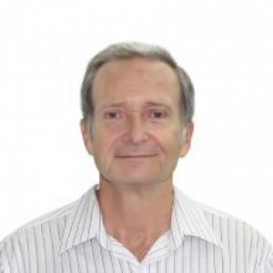 Ông Claudio Schuftan  